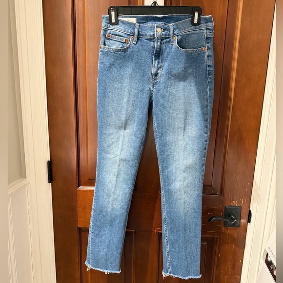 GAP Light Blue Cropped Jeans - Picture 2 of 5